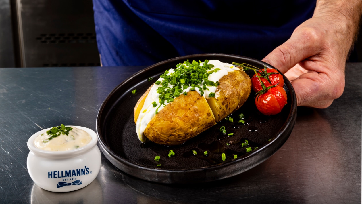 Ziemniak z sosem czosnkowym Ziemniak z sosem czosnkowym